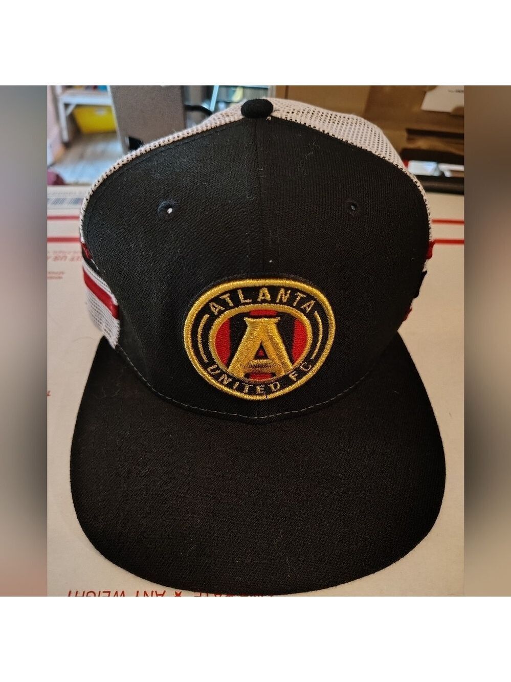 Atlanta United FC New Era Black Throwback Trucker Low Profile 9FIFTY Hat